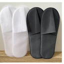 【業務用・まとめ買い】使い捨てスリッパ 不織布 個包装 (前閉じ/ホワイト底面: 厚手不織布) - ホテル・旅館・民泊・病院・サロン用 【1ケース600足入】